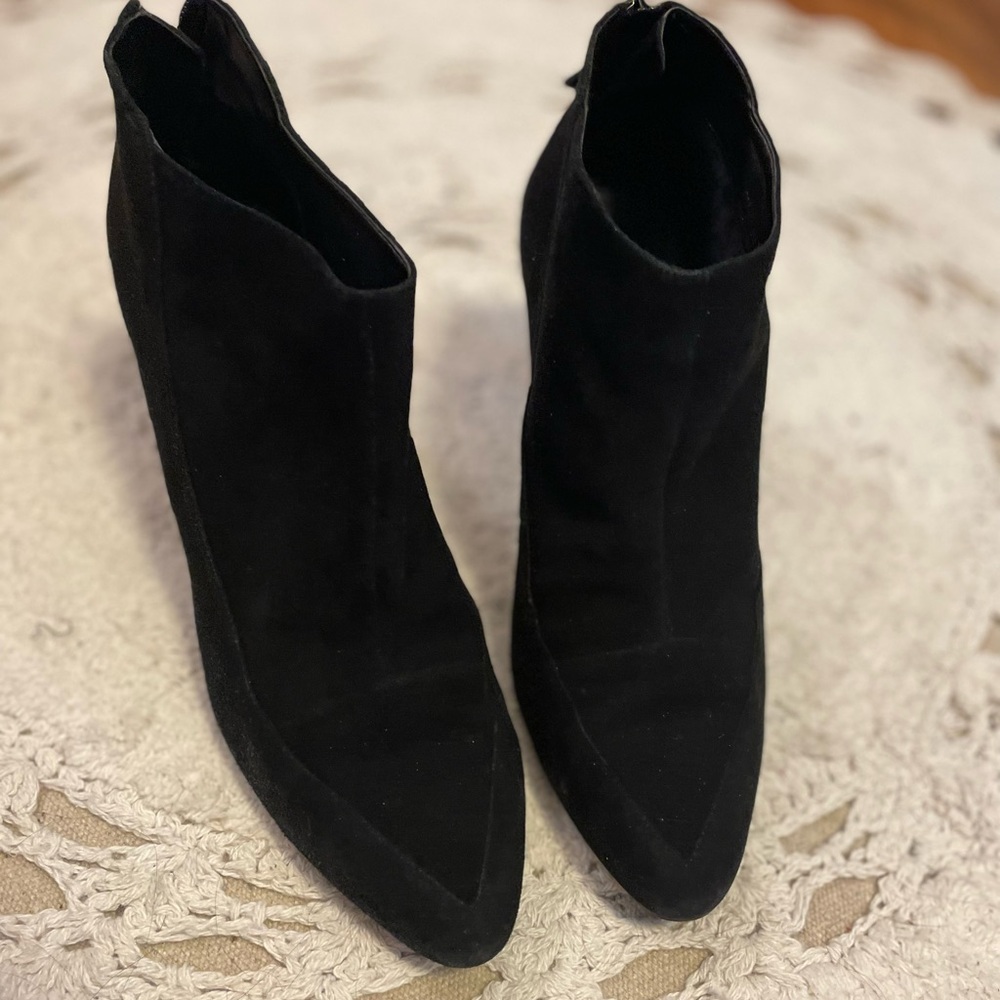 Cole Haan women’s Arlean Grand suede booties size 10